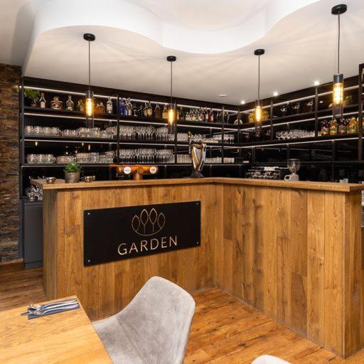 Garden Restaurant & Pension Pardubice Exterior photo